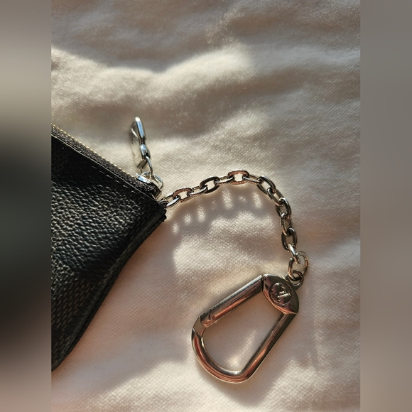 Louis Vuitton Key Pouch - Picture 3 of 7